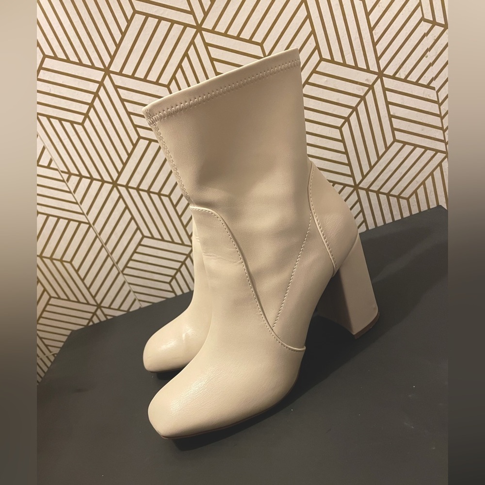 Penelope stretch boots
